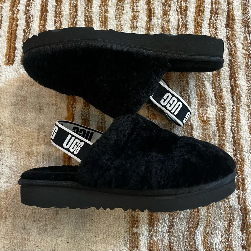 UGG Black Fluff Yeah Clog Plush Slippers (Kids 1-2?)